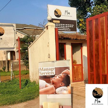 Mia Safari Lodge And Restaurant Entebbe Kültér fotó