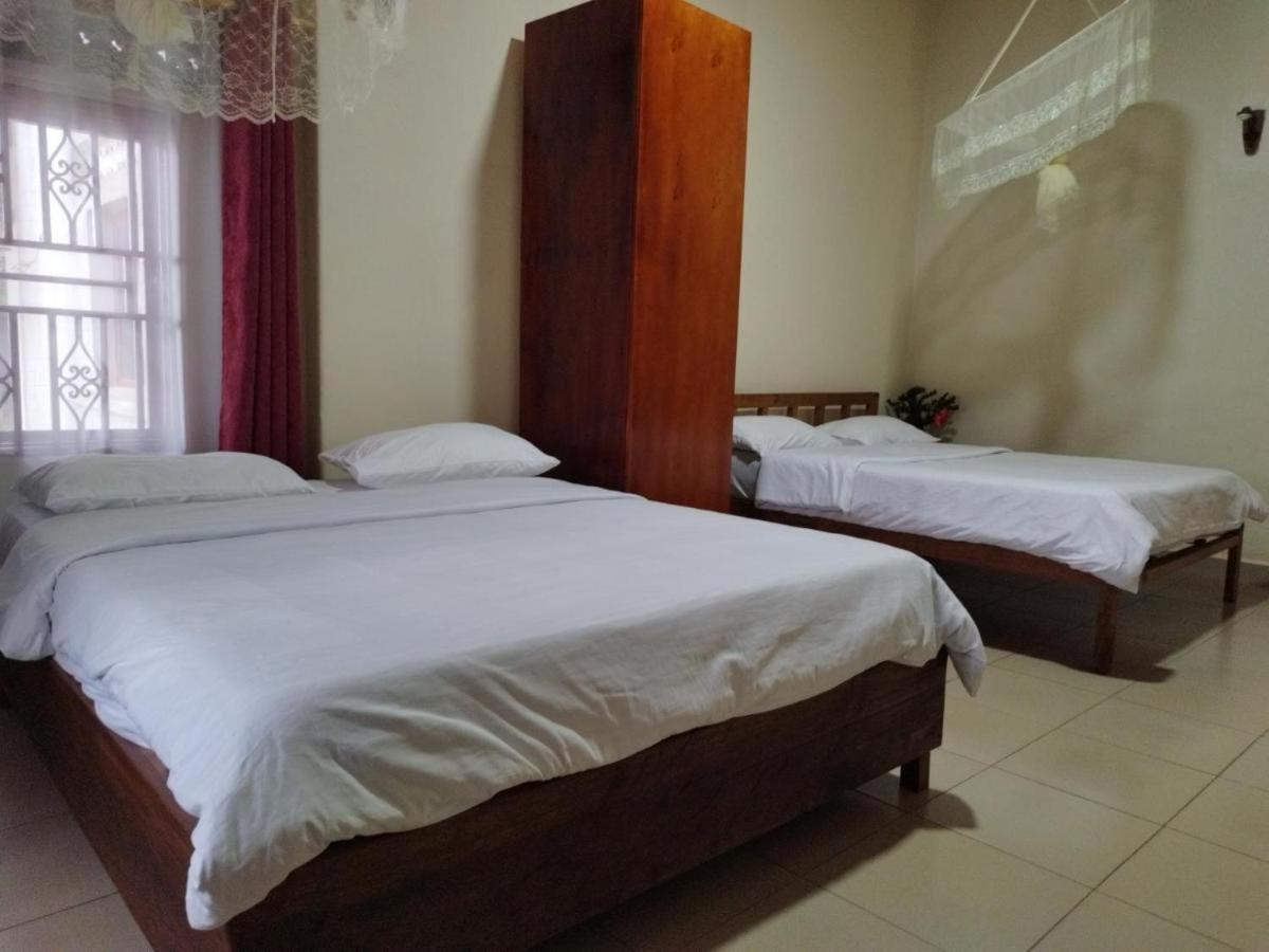 Mia Safari Lodge And Restaurant Entebbe Kültér fotó